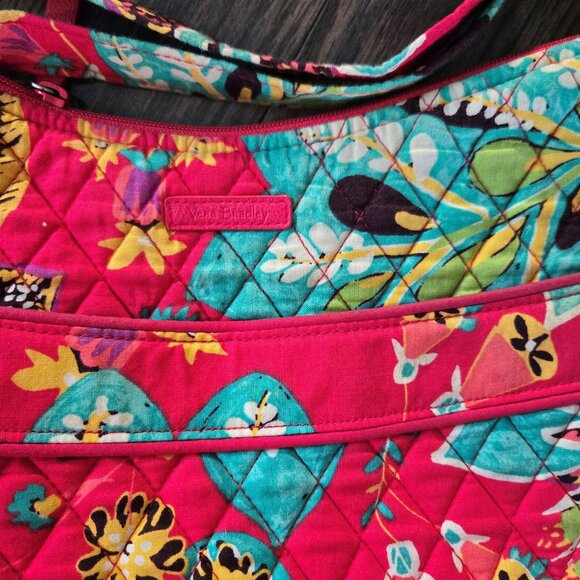 VERA BRADLEY "Rumba On the Go" Floral Quilted Shoulder Bag NWOT - Picture 2 of 5